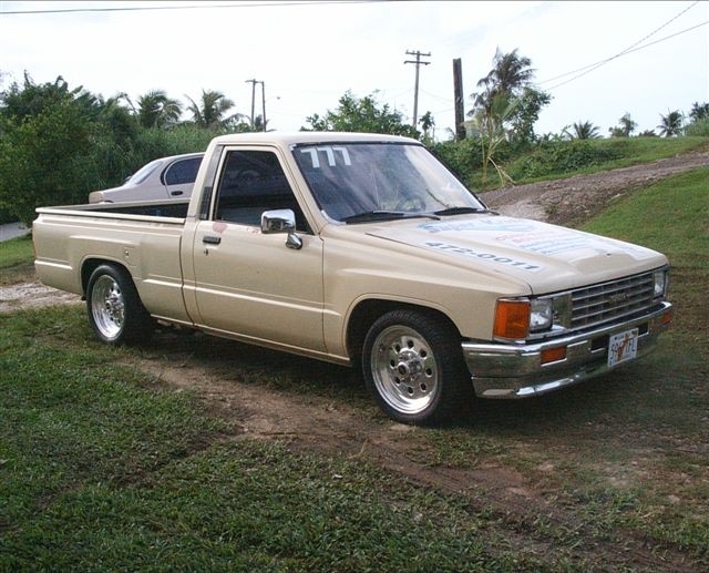 1988  Toyota Pickup Hilux picture, mods, upgrades